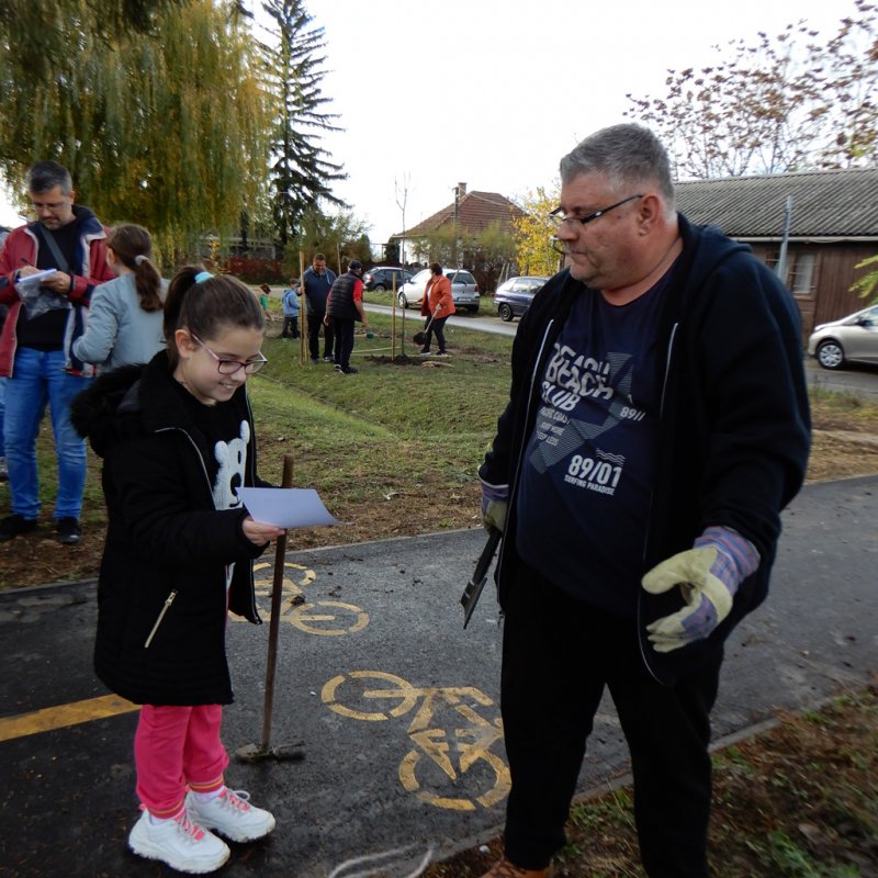 Közösségi faültetés Berettyóújfaluban 17